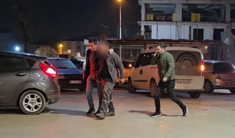 İnegöl’de Gece Yarısı Bıçaklı Kavga (2)