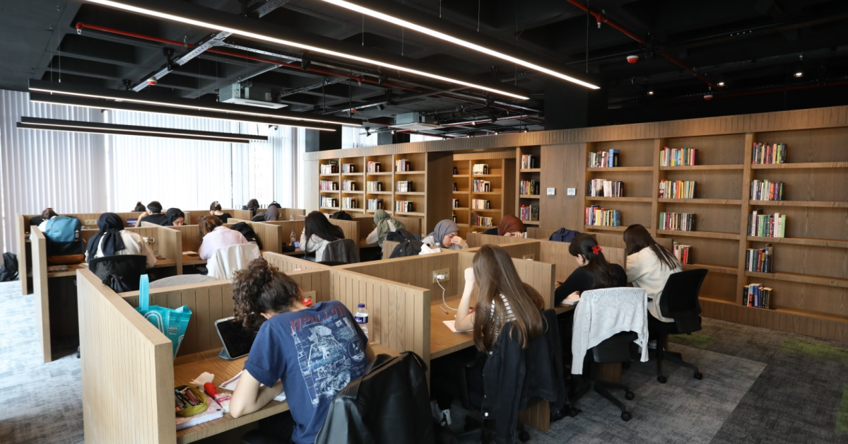 İnegöl'de Nöbetçi Kitaphanelerden 816 Bin 593 Kişi Faydalandı (2)