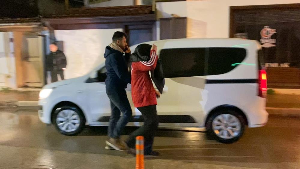 İnegöl'de Ortalığı Bir Birine Katan Gençlerden Biri Yakalandı! (1)