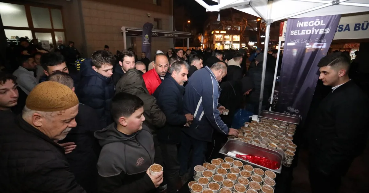 İnegöl'de Ramazan Coşkusu İlk Teravihle Başladı (3)