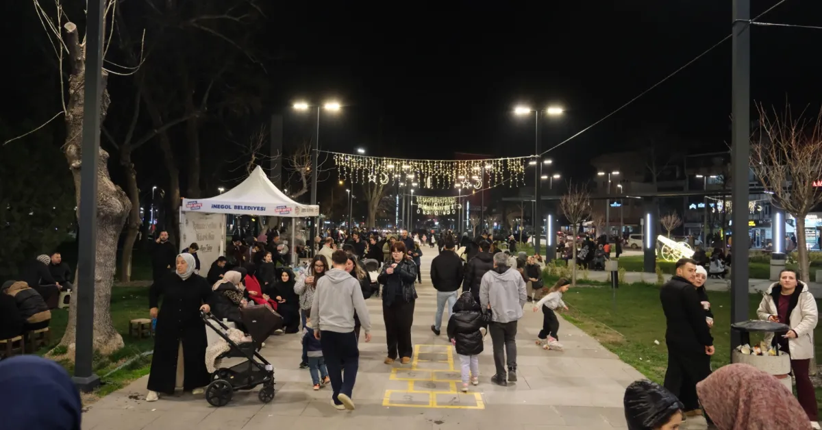 İnegöl’de Ramazan Coşkusu Zirveye Çıktı (3)