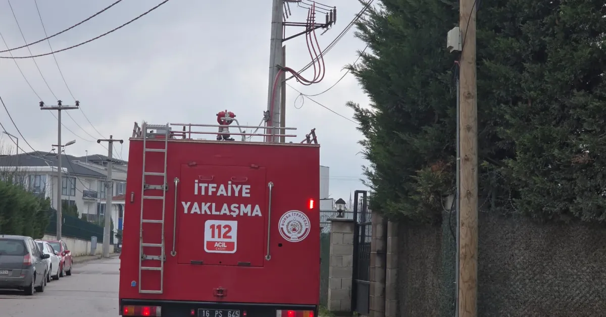 Inegolde Trafo Patladi Mahallede Elektrikler Gitti