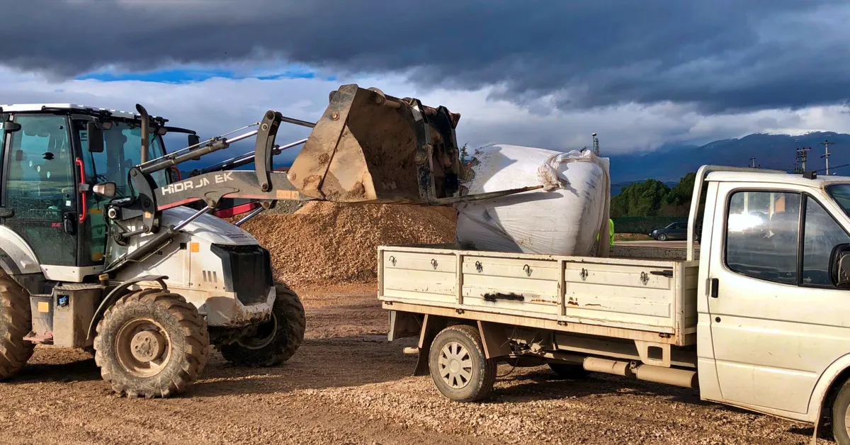 İnegöl'de Üreticilere Silaj Desteği Teslim Edildi (2)