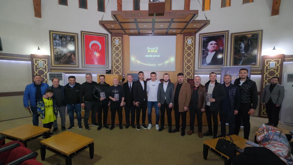 İnegölspor'un Kalecisi Bekir Sevgi'nin Sevgi'li Kale Isimli Kitabının Lansmanı Yapıldı! (3)
