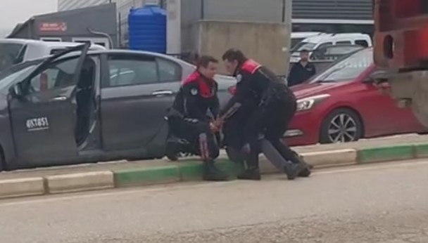 Kamyon Şoförünün Hamlesiyle Durduruldu (2)