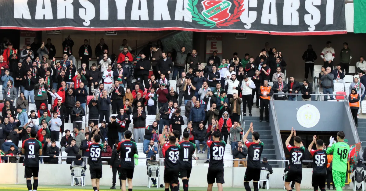 Karşıyaka Iç Sahada Ligin Zirvesine Adını Yazdırdı (2)