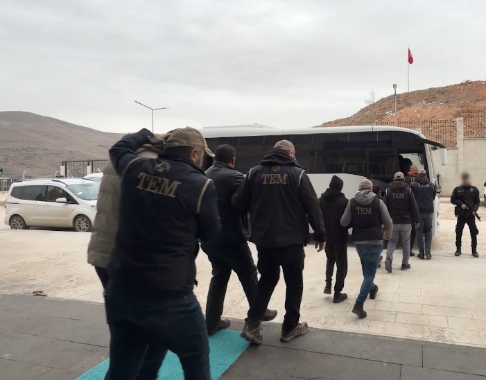 Kırşehir'de Deaş Operasyonu! 12 Tutuklama (2)