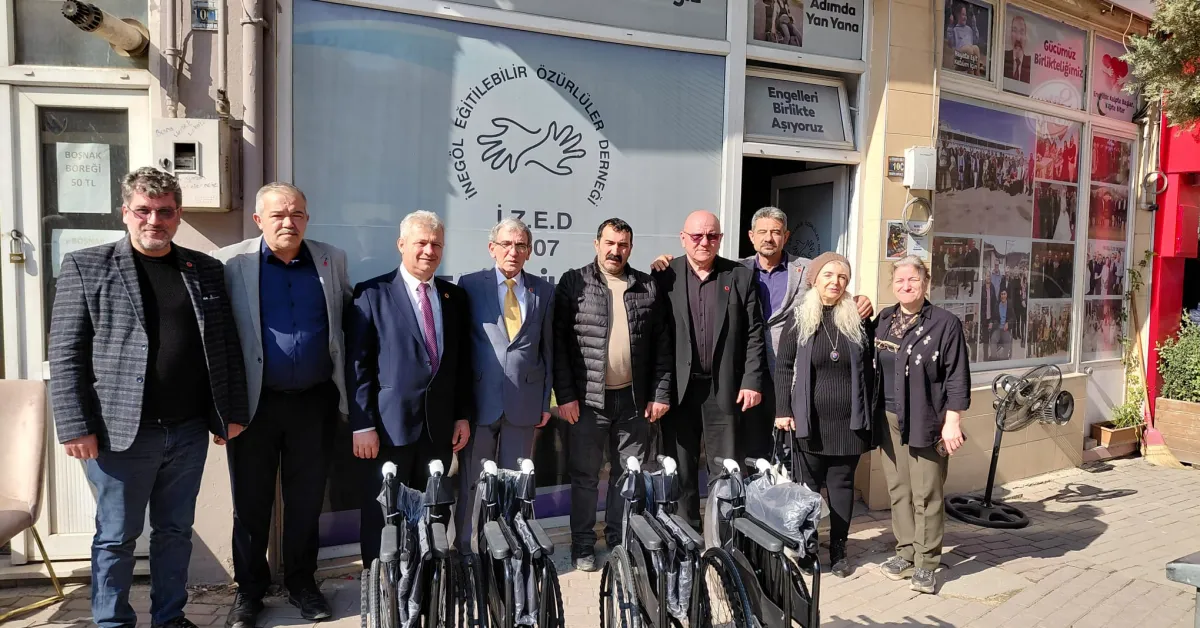 Muhtarlardan İzed’e 4 Tekerlekli Sandalye (1)