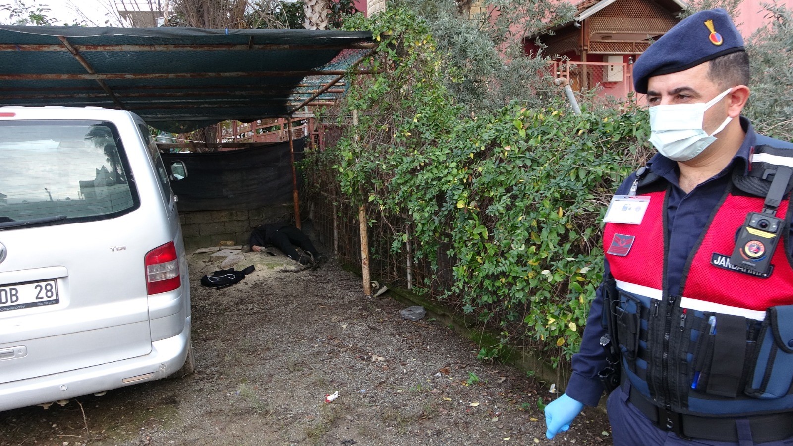 Otelin Otoparkında Bir Kişi Başından Vurulmuş Halde Bulundu (4)