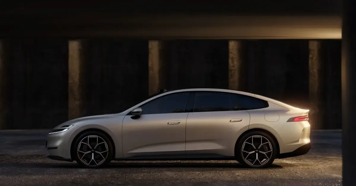 Otomotivde Tarihi Adım! Sodyum Bataryalı İlk Seri Üretim Otomobil Sahneye Çıktı, Dengeler Değişiyor Mu5 Gencgazete