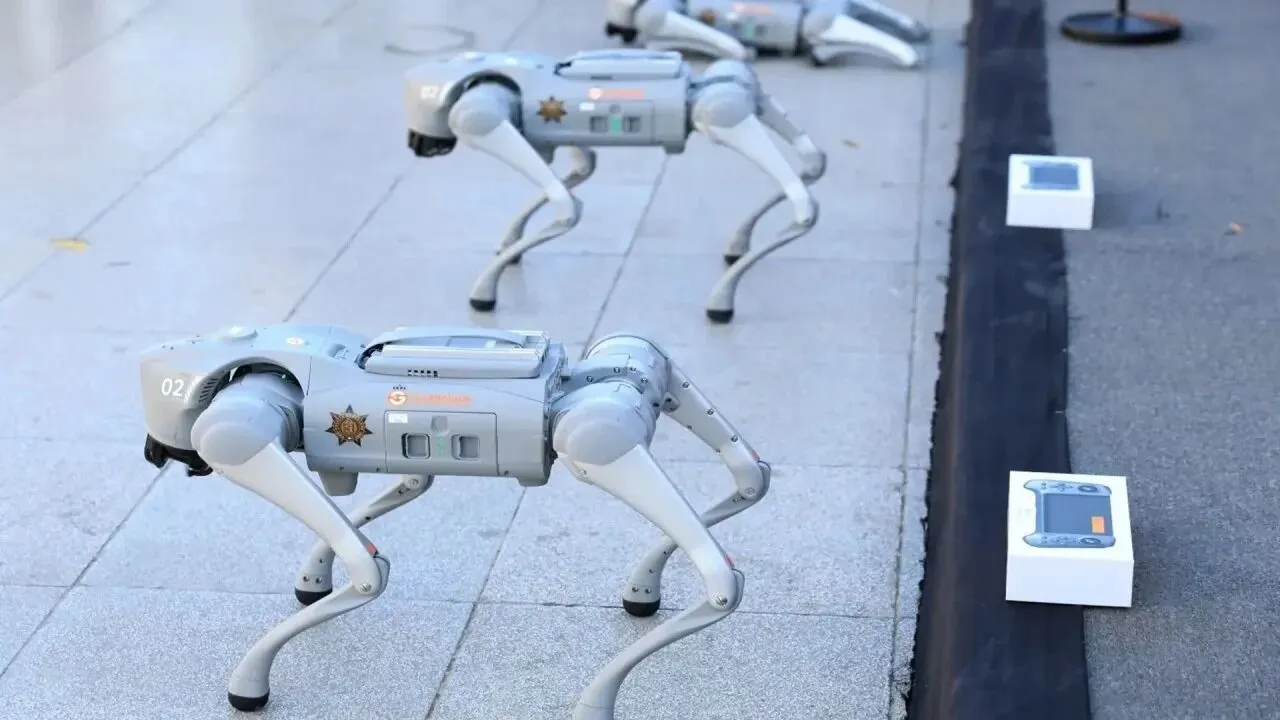 Robot Köpekler 2026 Dünya Kupası’nda Sahaya İniyor Mu, Meksika Polisi Güvenliği Teknolojiyle Mi Sağlayacak (3)