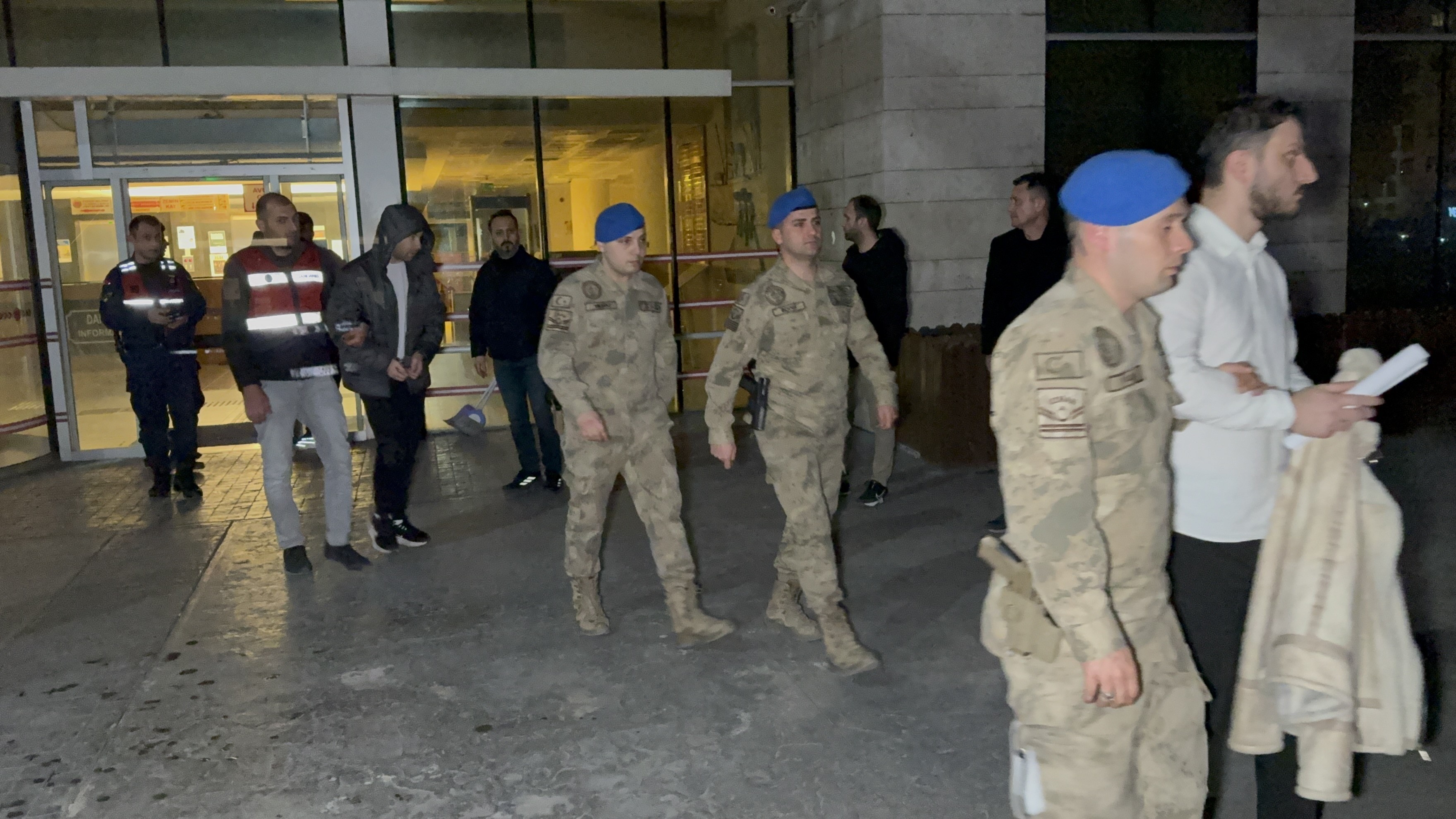 Samsun Merkezli Yasa Dışı Bahis Operasyonunda 12 Kişi Tutuklandı (2)