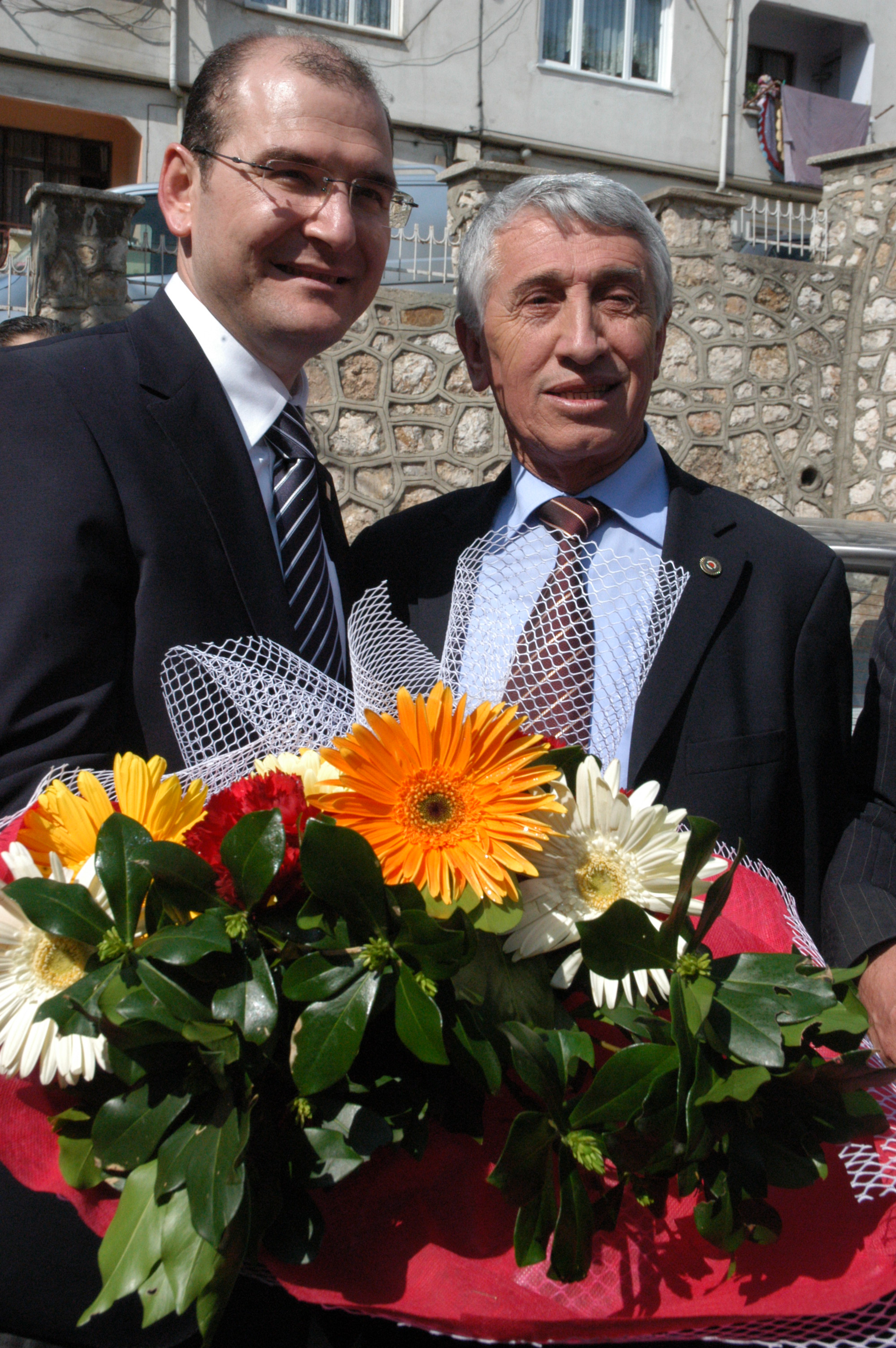 Süleyman Soylu İnegöl’de Çiftçilerle Arşivden 2008 Gençgazete (1)