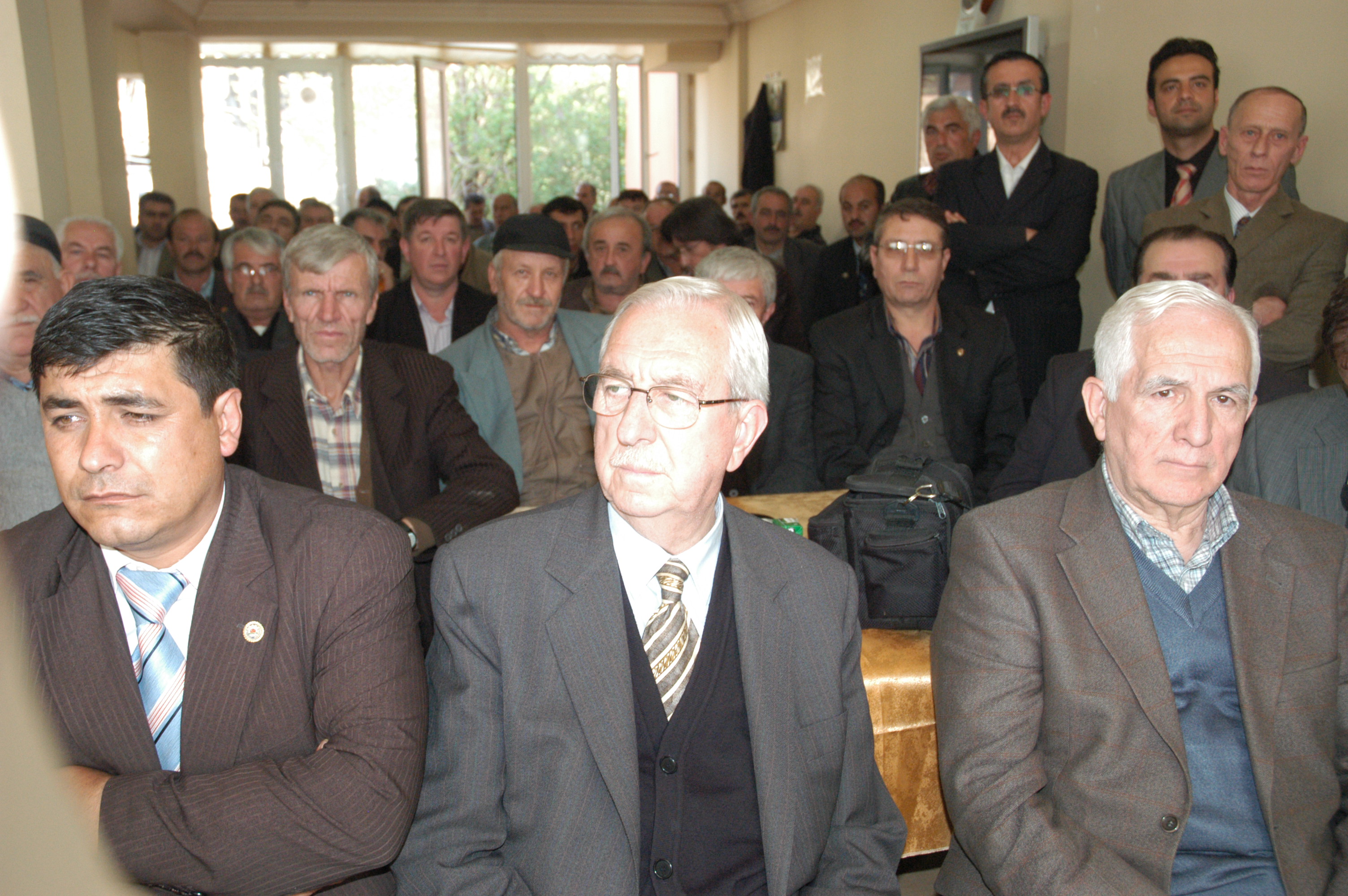 Süleyman Soylu İnegöl’de Çiftçilerle Arşivden 2008 Gençgazete (3)