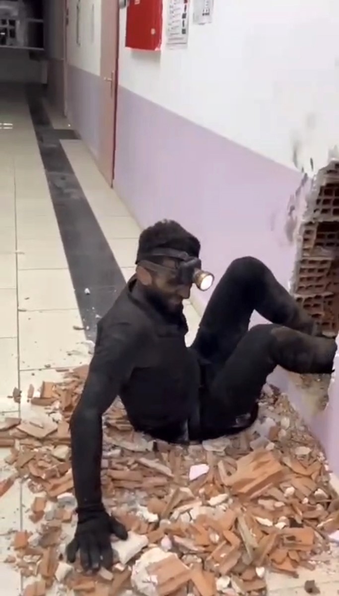 Tadilat Ustası Bacada Ölümden Döndü (2)