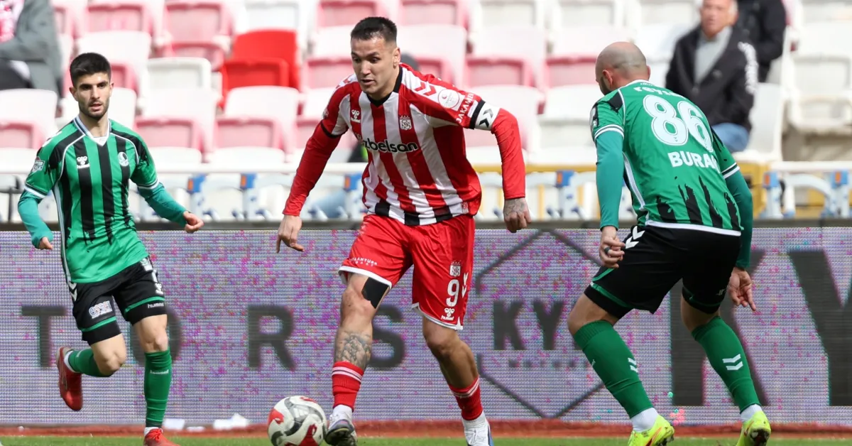 Trendyol 1. Lig Özbelsan Sivasspor Sakaryaspor Maç Özeti (3)