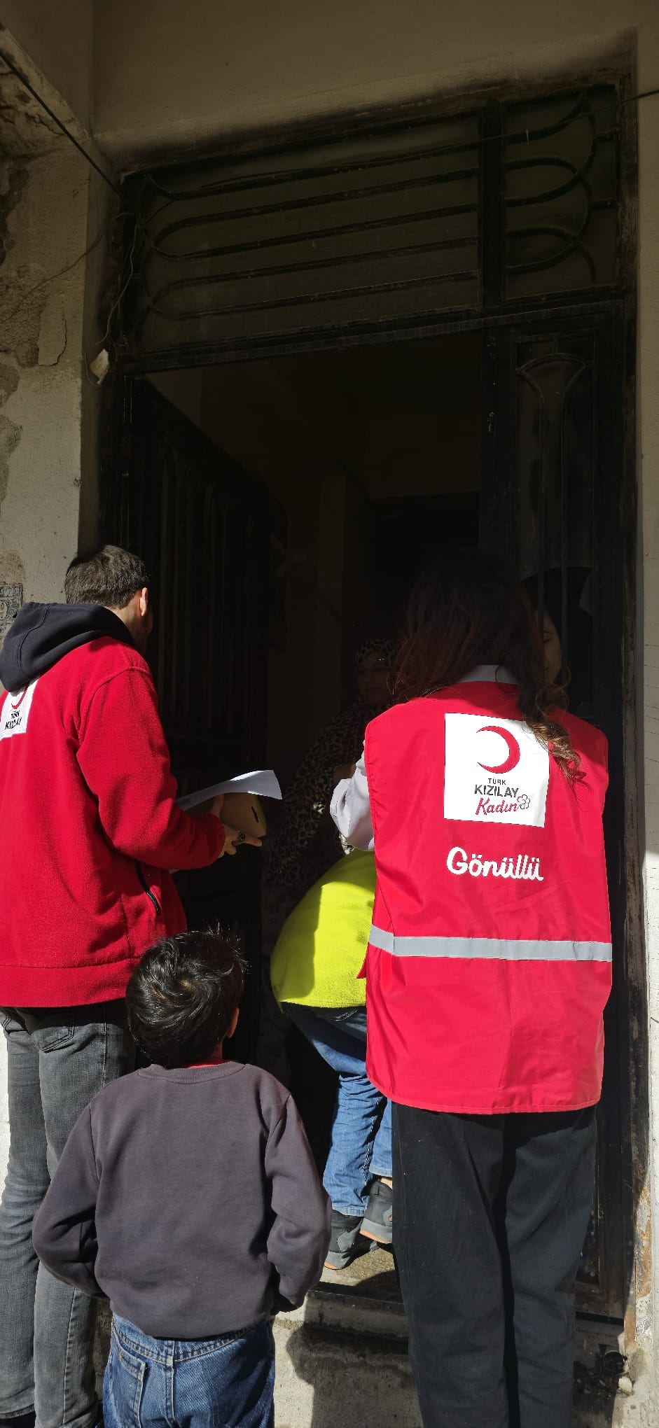 Türk Kızılay İnegöl'de Ihtiyaç Sahibi Ailelerle Buluştu! (1)