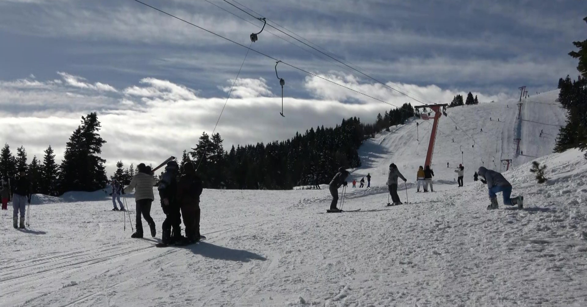 Uludağ'da Güneşli Hafta Sonu Zirve Tatilcilerle Doldu (4)