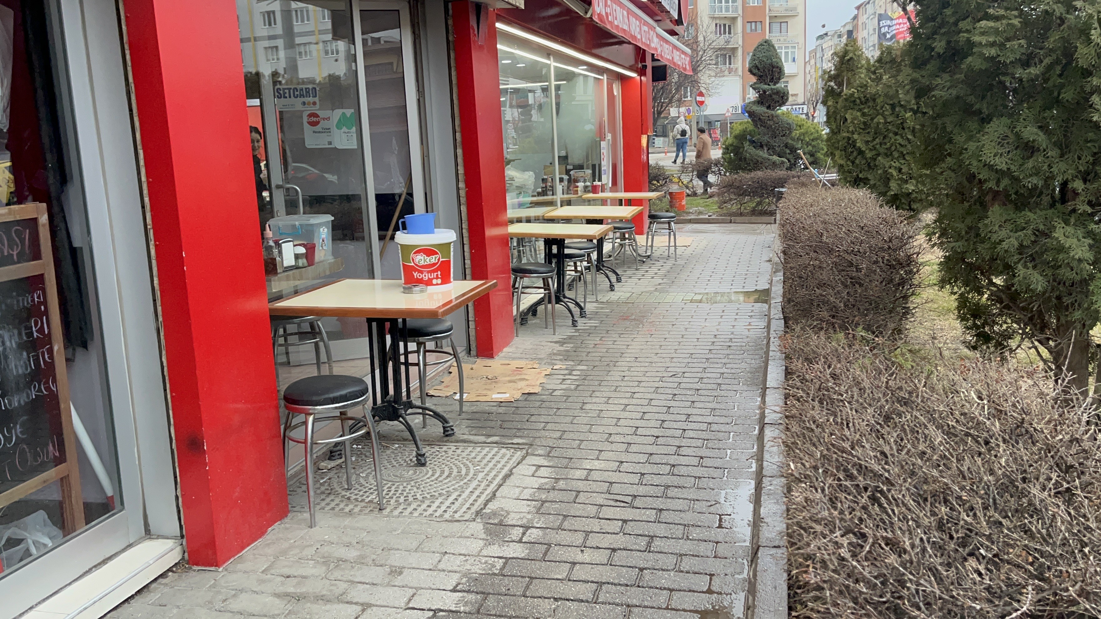 Yan Bakma Kavgasında Biri Ağır 2 Kişi Bıçaklanarak Yaralandı (3)