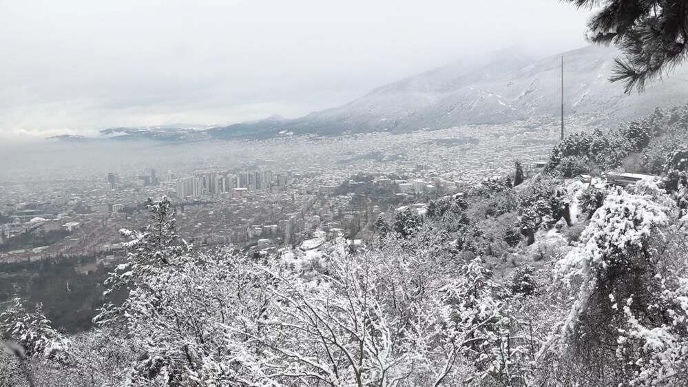 Yoğun Kar Yağışı Nedeniyle Uludağ'a Çıkanlara Jandarma Izin Vermedi! (2)