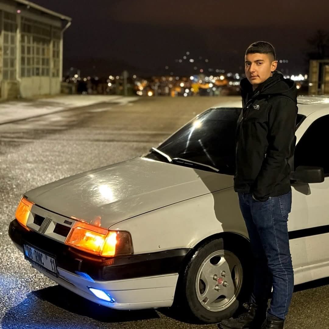 19 Yaşındaki Sürücü 1 Haftalık Yaşam Mücadelesini Kaybetti (2)