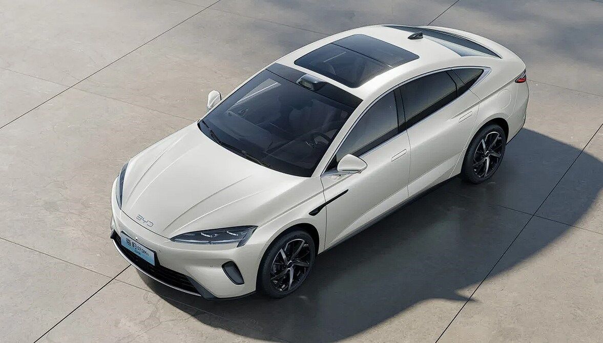 705 Km Menzilli Yeni Elektrikli Sedan Tanıtıldı! 9 Dakikada Şarj Olabiliyor (1)