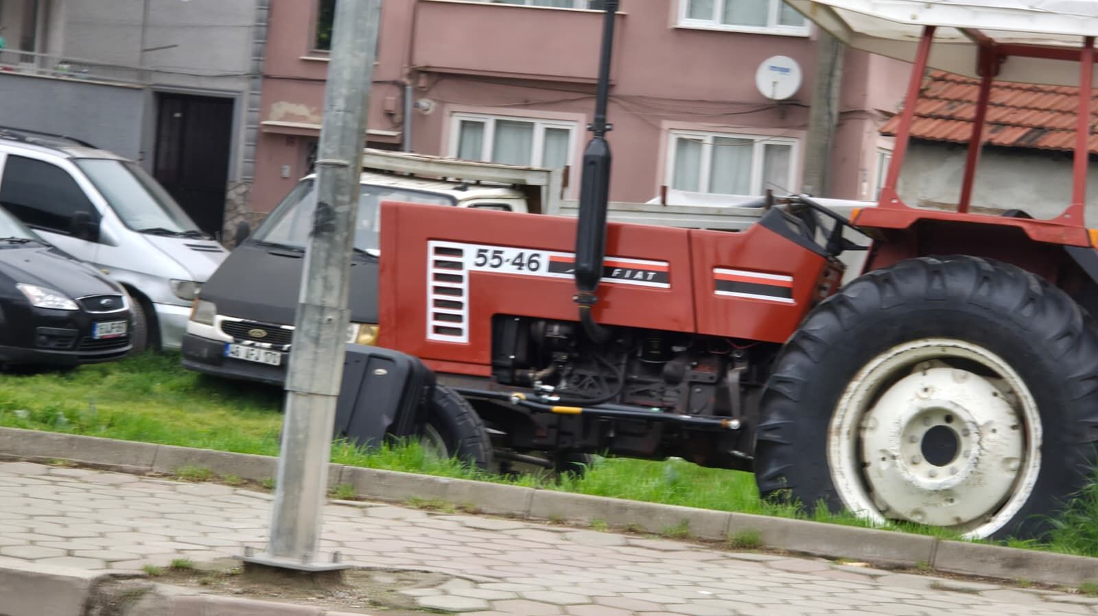 A44E4Afd F87B 4392 A327 659B1B77C041