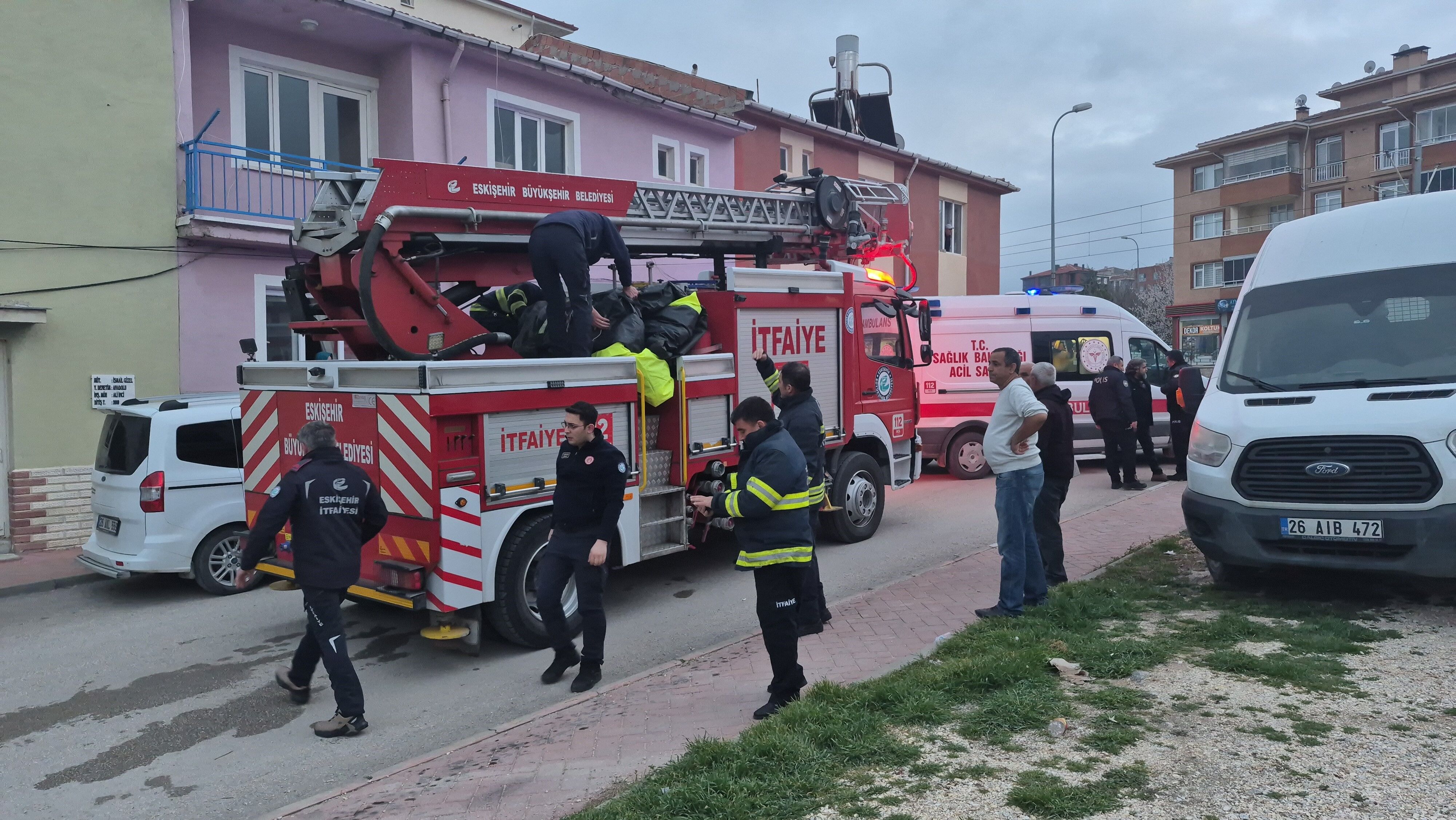 Alkollü Genç Ortalığı Karıştırdı, Özel Harekat Timleri Devreye Girdi (3)