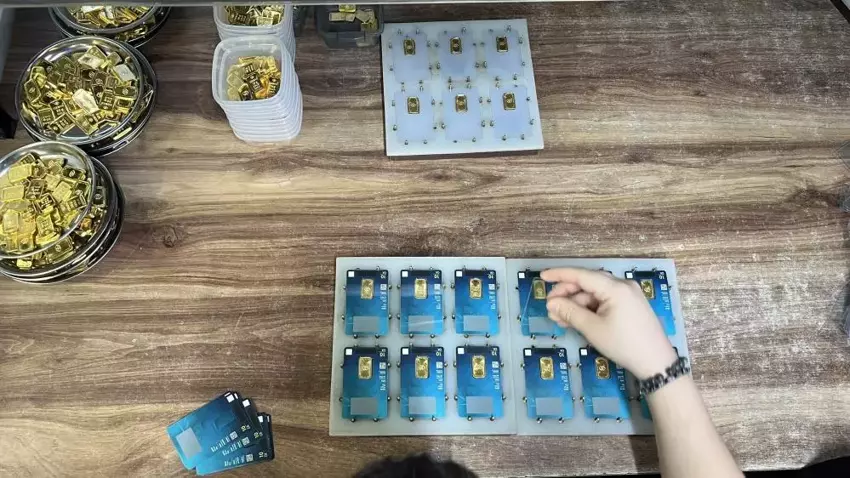 Altın Fiyatları Düşer Düşmez Kuyumcularda Yoğunluk Patladı! Talep Bir Anda Artınca Rafineriler Gece Gündüz Çalışmaya Baş (4)