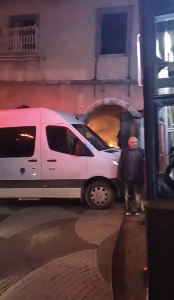 Bursa'da 156 Yıllık Tarihi Bir Binada Yangın! (2)