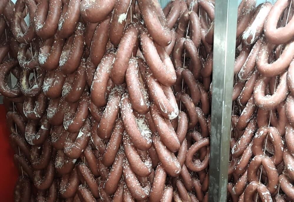 Bursa'da 700 Kilo Bozuk Sucuk Imha Edildi! (3)