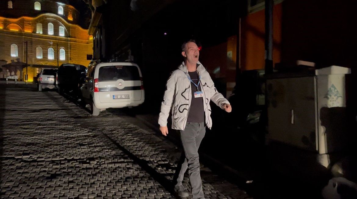 Bursa'da Bu Mahallede Davul Çalanın Başı Belaya Giriyor...pilava Pilava Diye Zillere Basıyorlar (5)