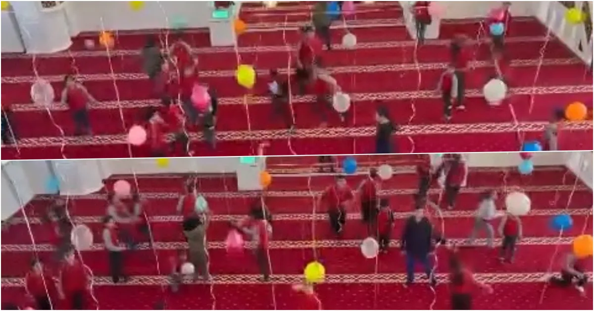 Bursada Cami Balonlarla Suslenince Cocuklar Akin Etti