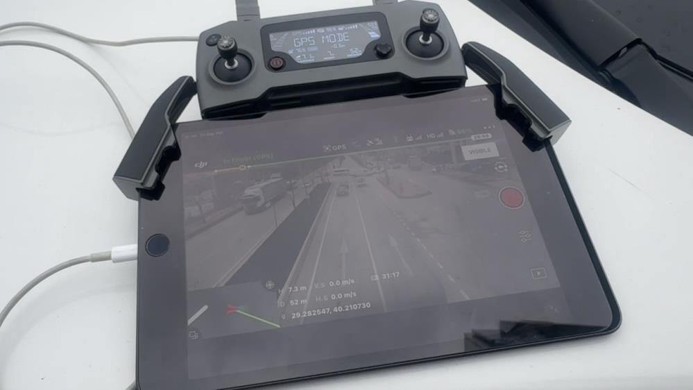 Bursa'da Kırmızı Işık Ihlali Yapan Araçlar Dronla Tespit Edildi! (3)