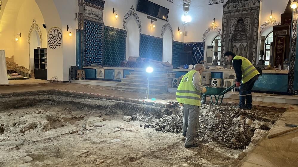 Bursa'da Muradiye Camii'nde 600 Yıllık Havuz Ortaya Çıktı! (3)