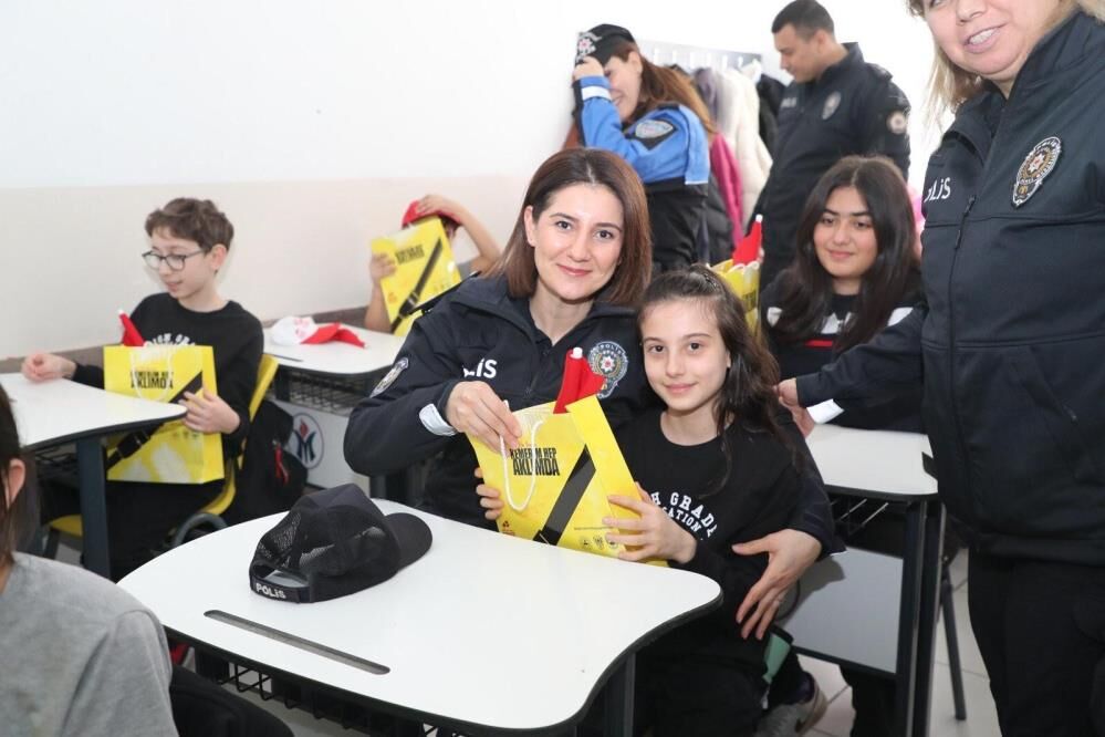 Bursa'da Öğrencilere Polislik Tanıt (4)