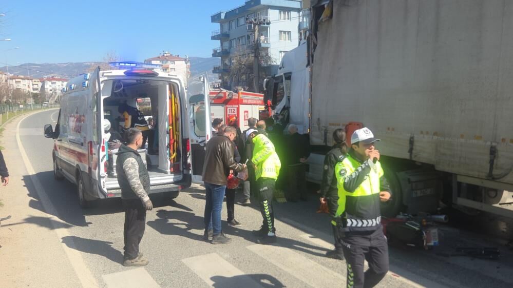 Bursa'da Zincirleme Kaza! Ortalık Savaş Alanına Döndü (5)