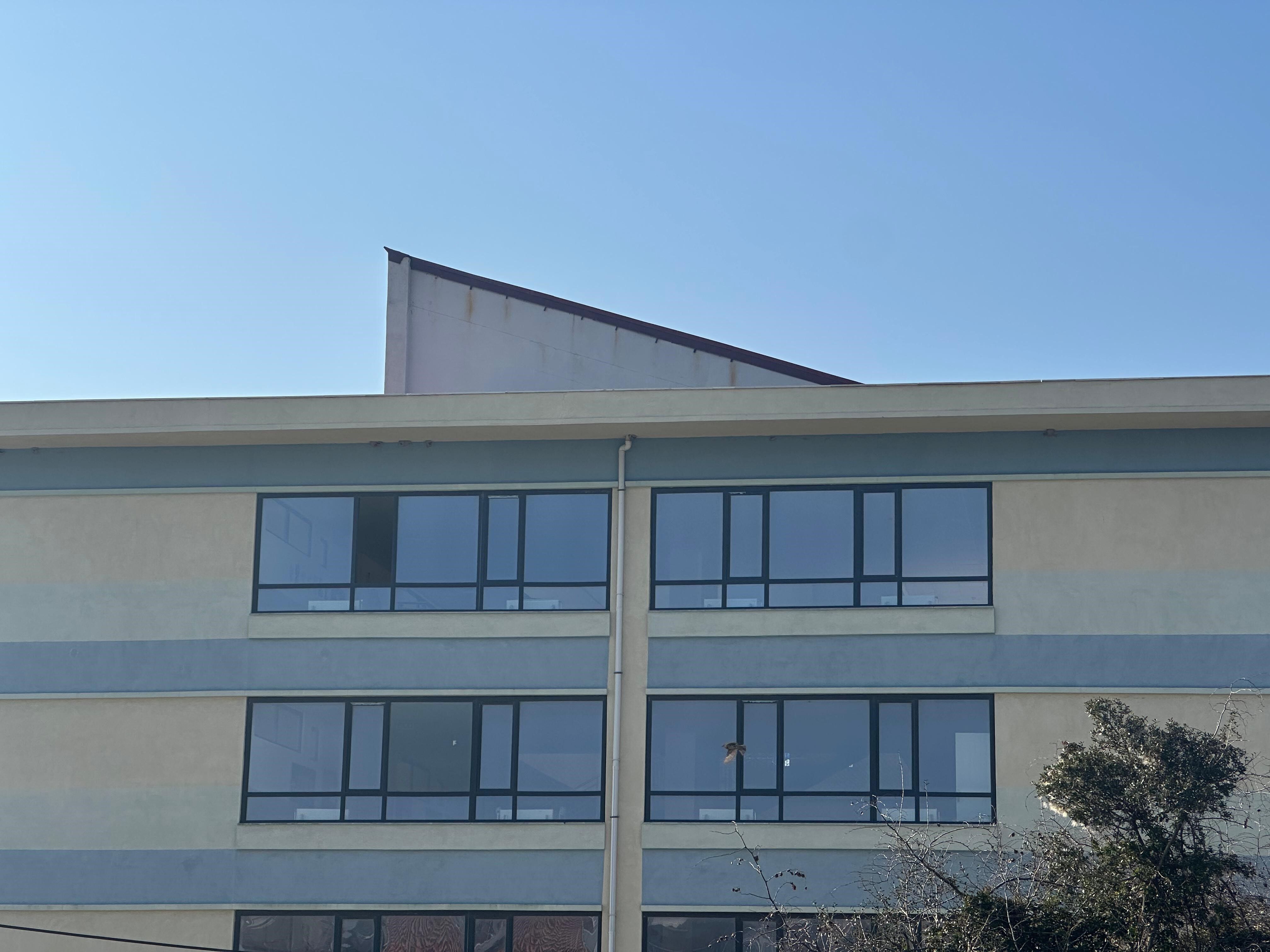 Çanakkale'de Lise Öğrencisi Okulun 3. Katından Atlayarak Hayatını Kaybetti (2)