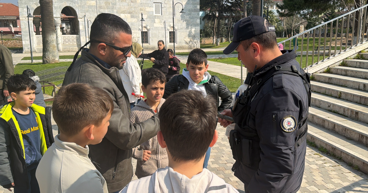 Çekilen İznik Gölü Kıyısında Oynayan Çocuklar Bakın Ne Buldu (1)