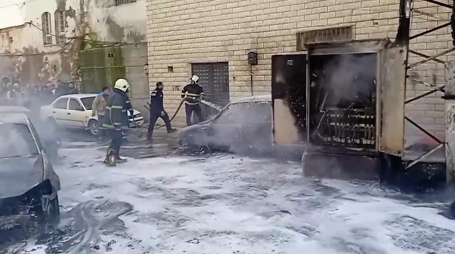 Elektrik Panosu Alev Aldı, 3 Araç Zarar Gördü (3)