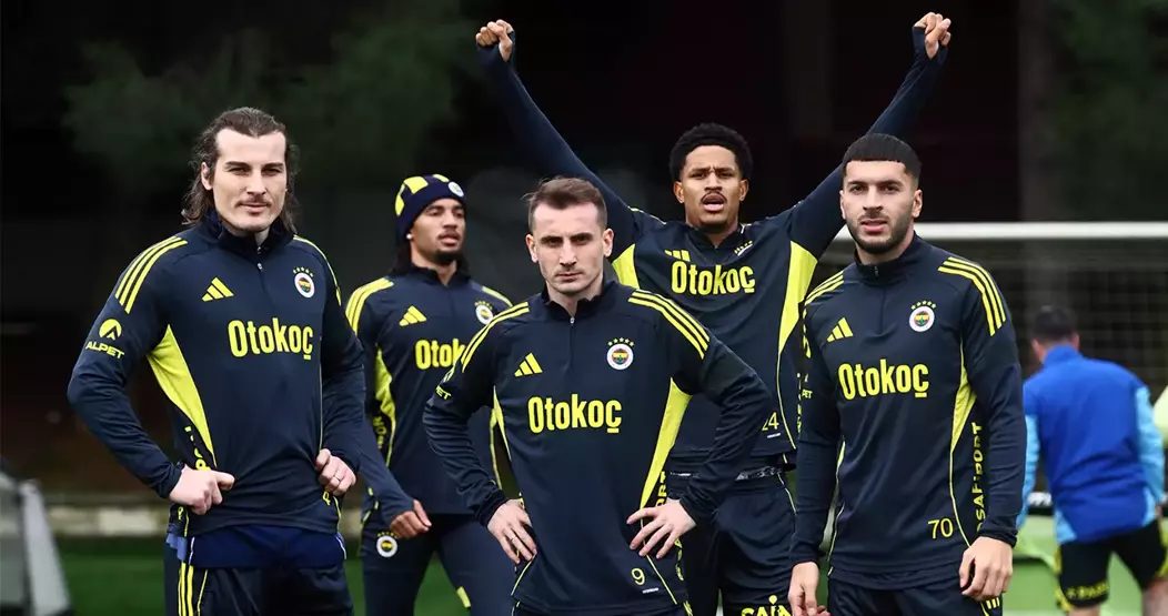 Fenerbahçe'de 2 Ayrılık Birden! Karar Verildi.. (2)