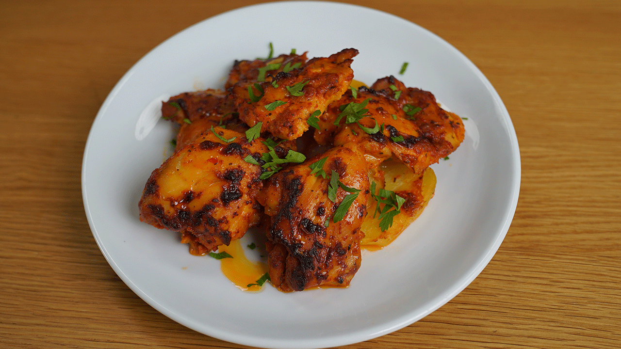 Fırında Soslu Patatesli Tavuk Pirzola Tarifi! Lokum Gibi Tavuklar Evde Nasıl Yapılır?