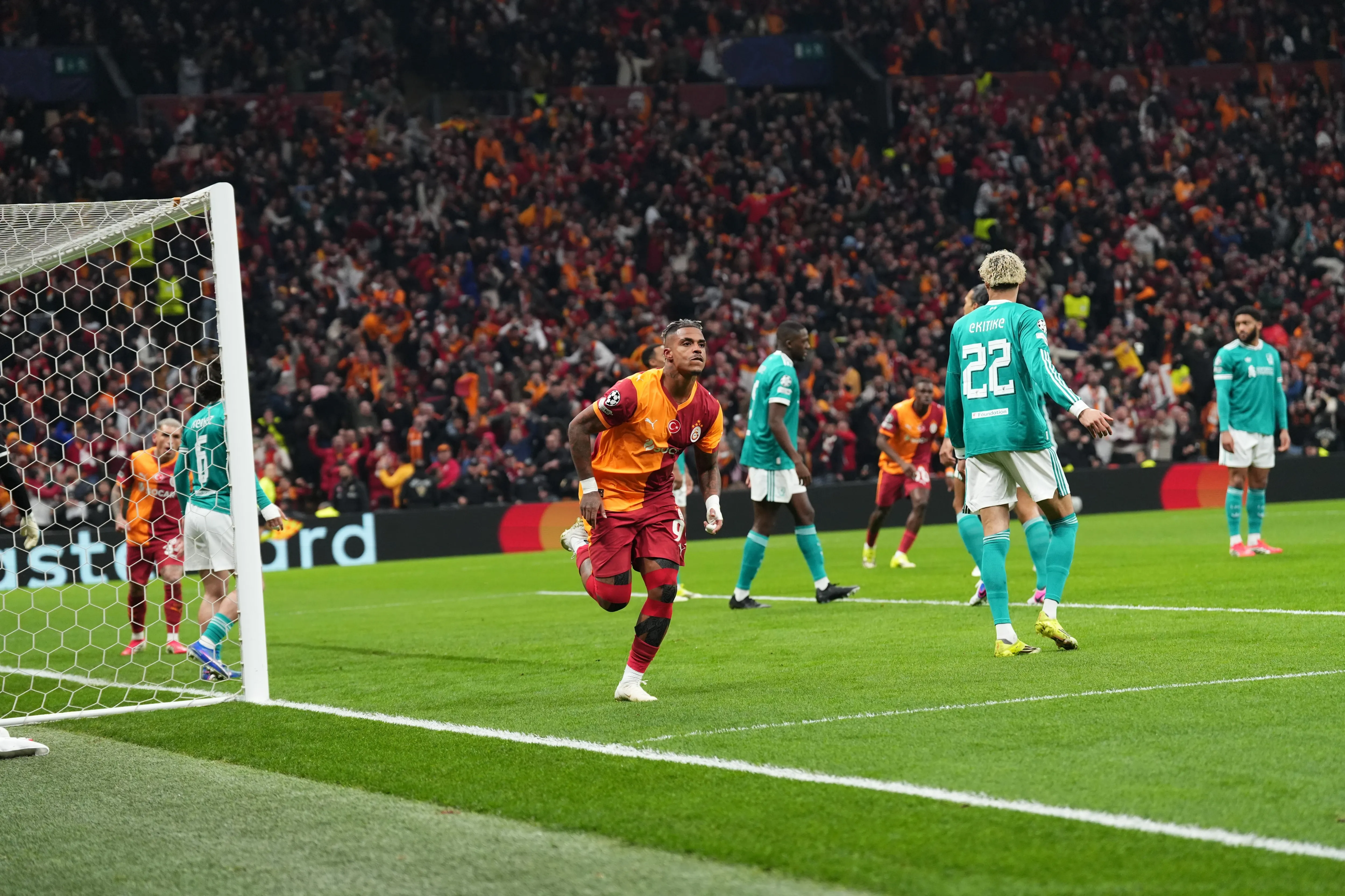 Galatasaray İngiltere'de Tur Peşinde (3)