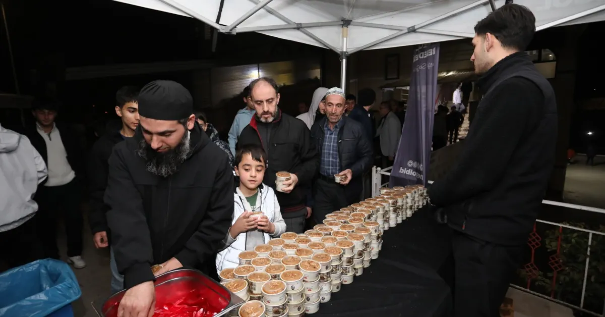 Hafız Musa Delipoyraz İnegöl’de Teravihte Buluştu (2)