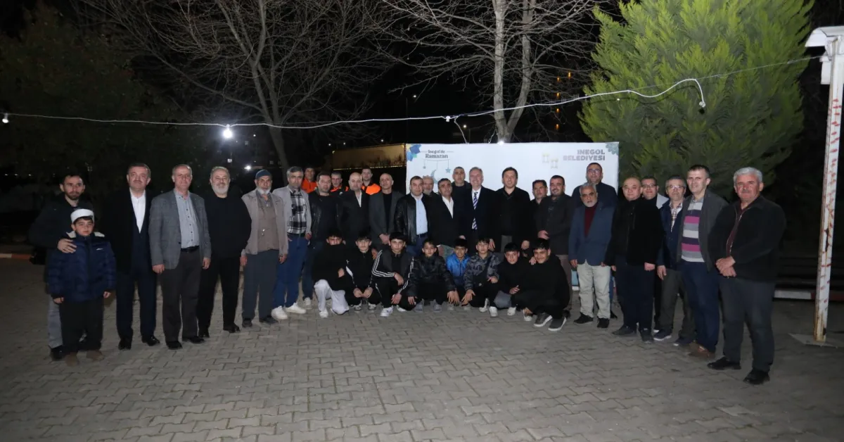 Hafız Musa Delipoyraz İnegöl’de Teravihte Buluştu (5)