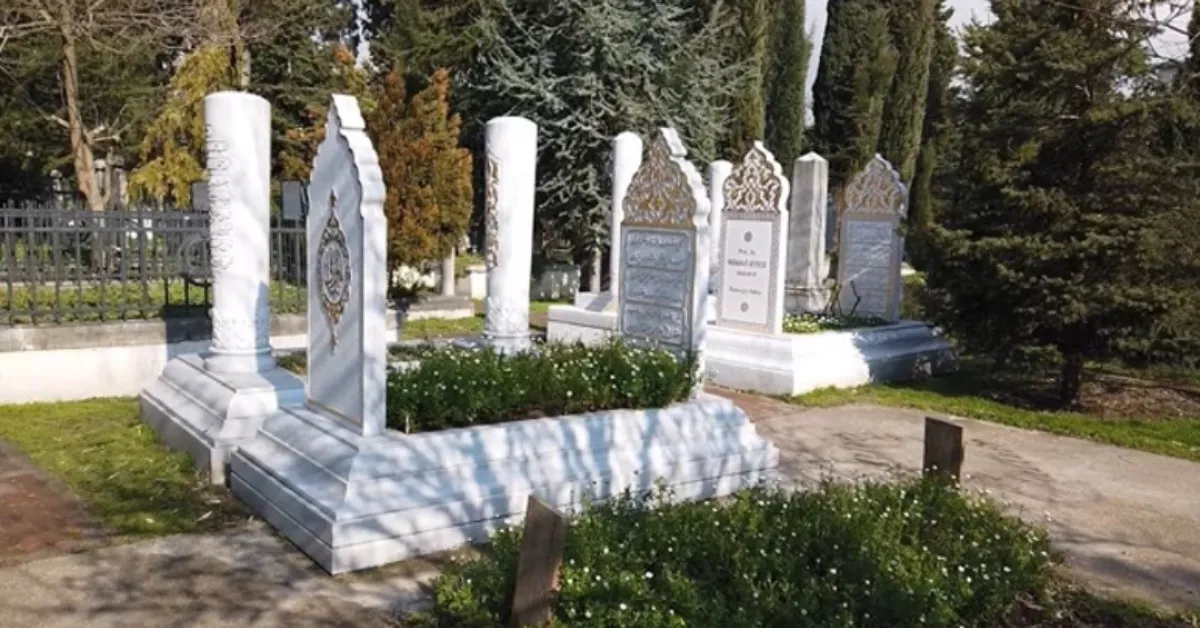 İlber Ortaylı Son Yolculuğuna Uğurlanıyor Bakın Nereye Gömülecek...