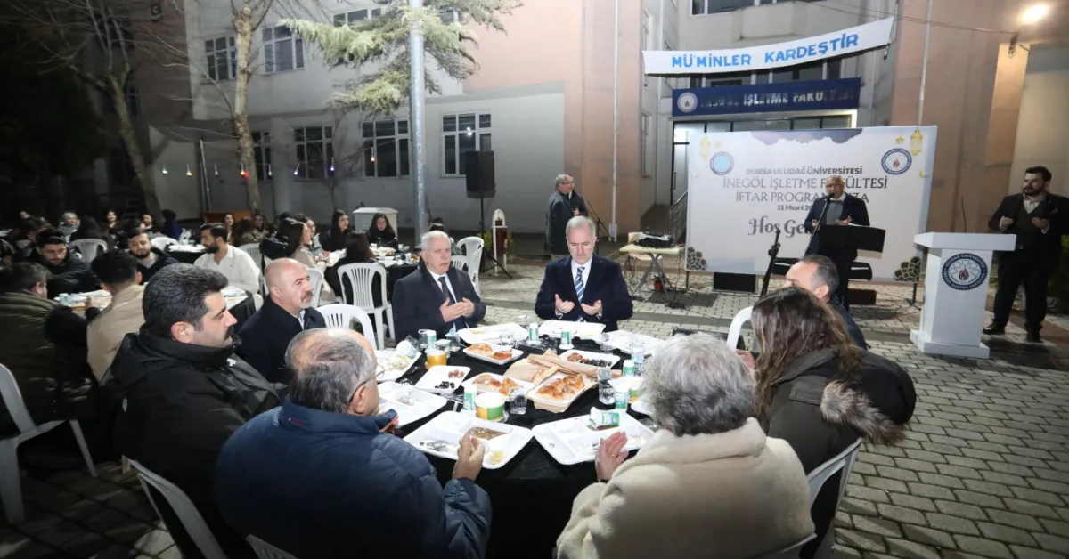 İnegöl İşletme Fakültesinde 500 Öğrenciyle İftar (5)