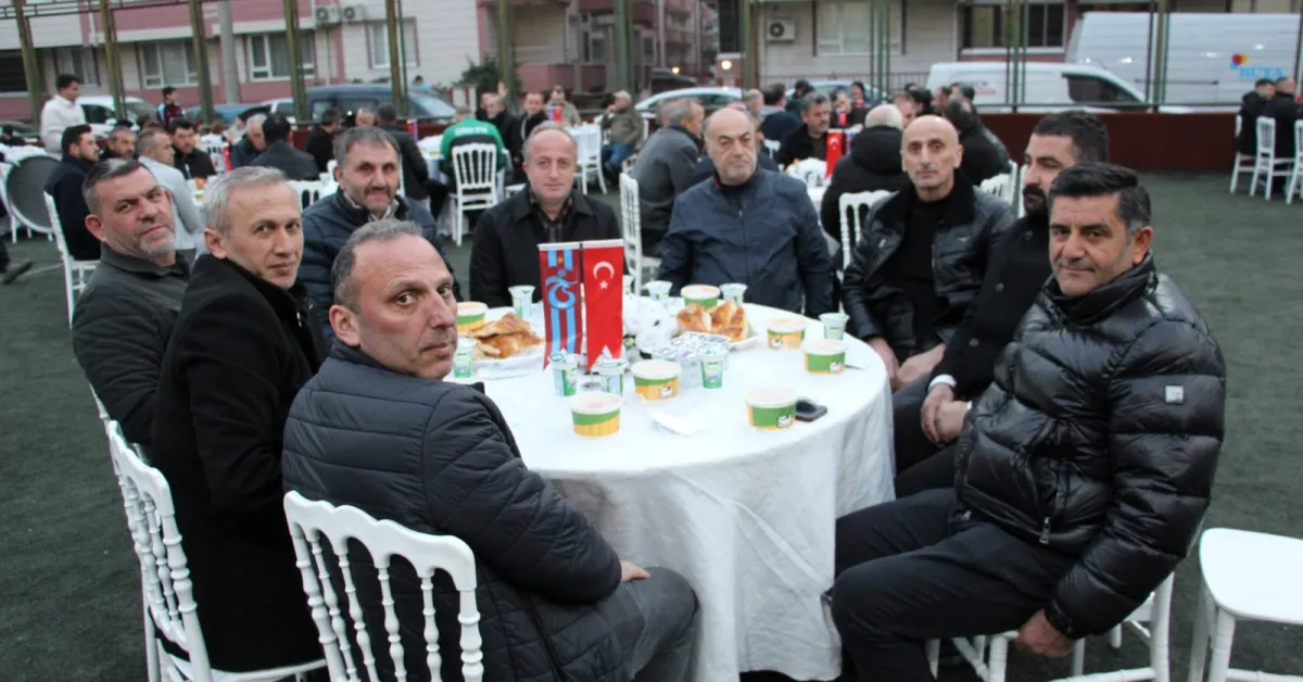 İnegöl Spor Camiası İftar Sofrasında Buluştu (2)