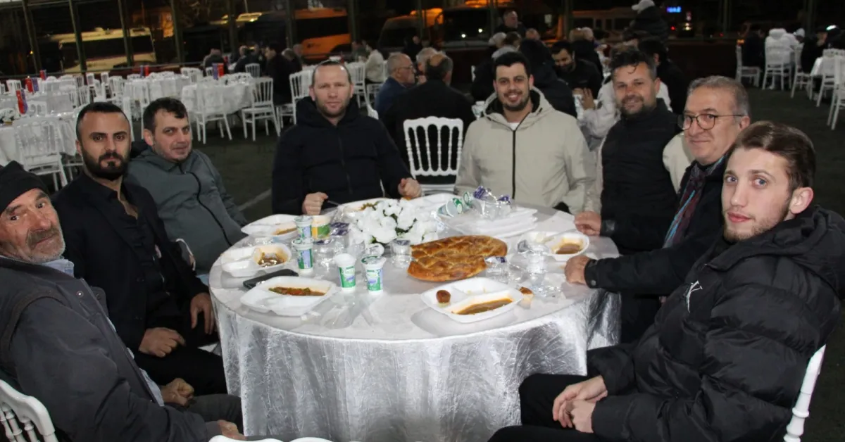 İnegöl Spor Camiası İftar Sofrasında Buluştu (4)