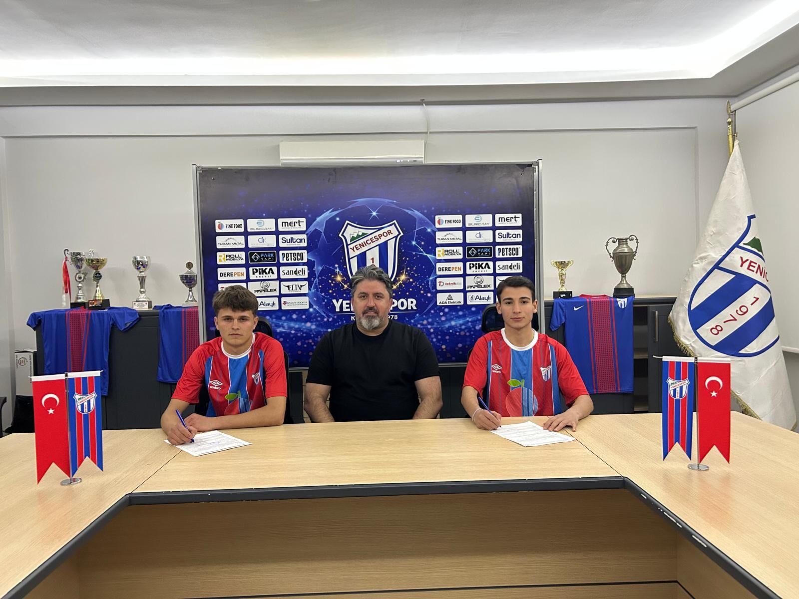 İnegöl Yenicespor, Altyapıdan 7 Genç Oyuncuyu A Takıma Yükseltti Gençgazete (4)